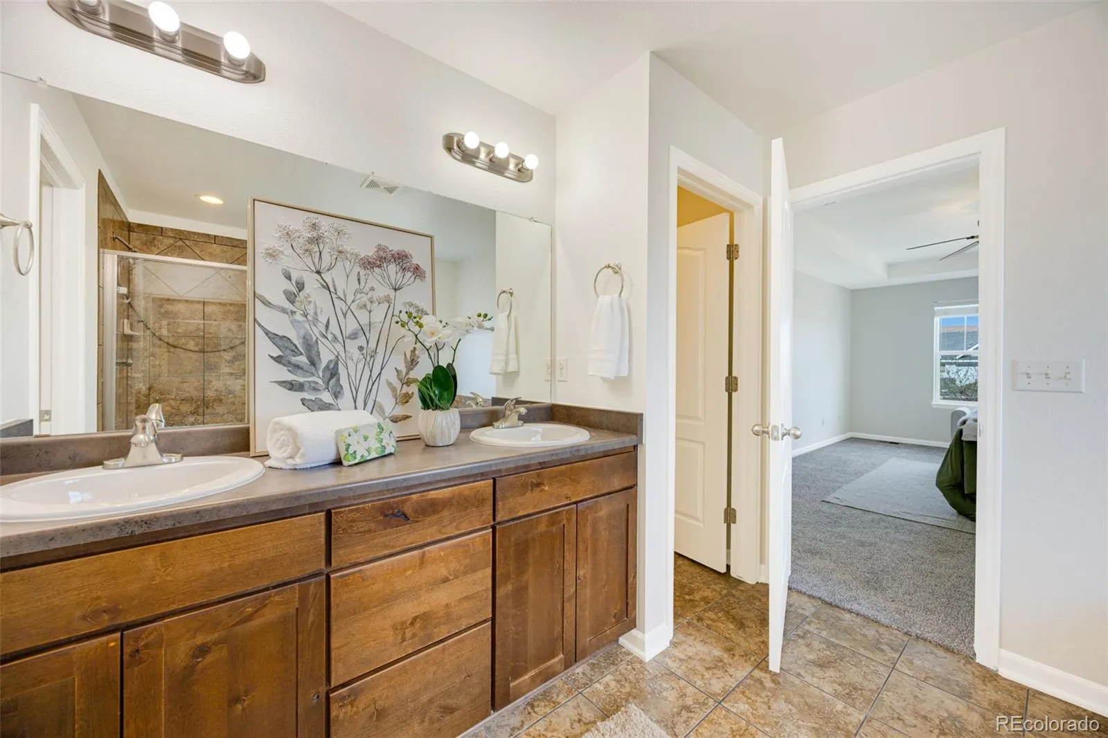 26070 E Davies Drive Aurora CO 80016 MLS #REC7859579 04232026003656 1600 23