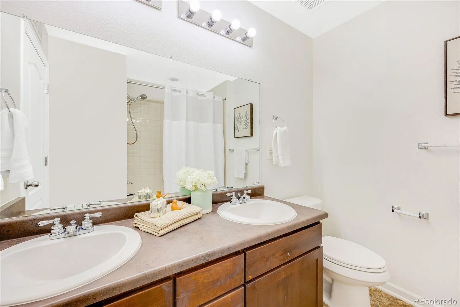 26070 E Davies Drive Aurora CO 80016 MLS #REC7859579 04232026003656 1600 24