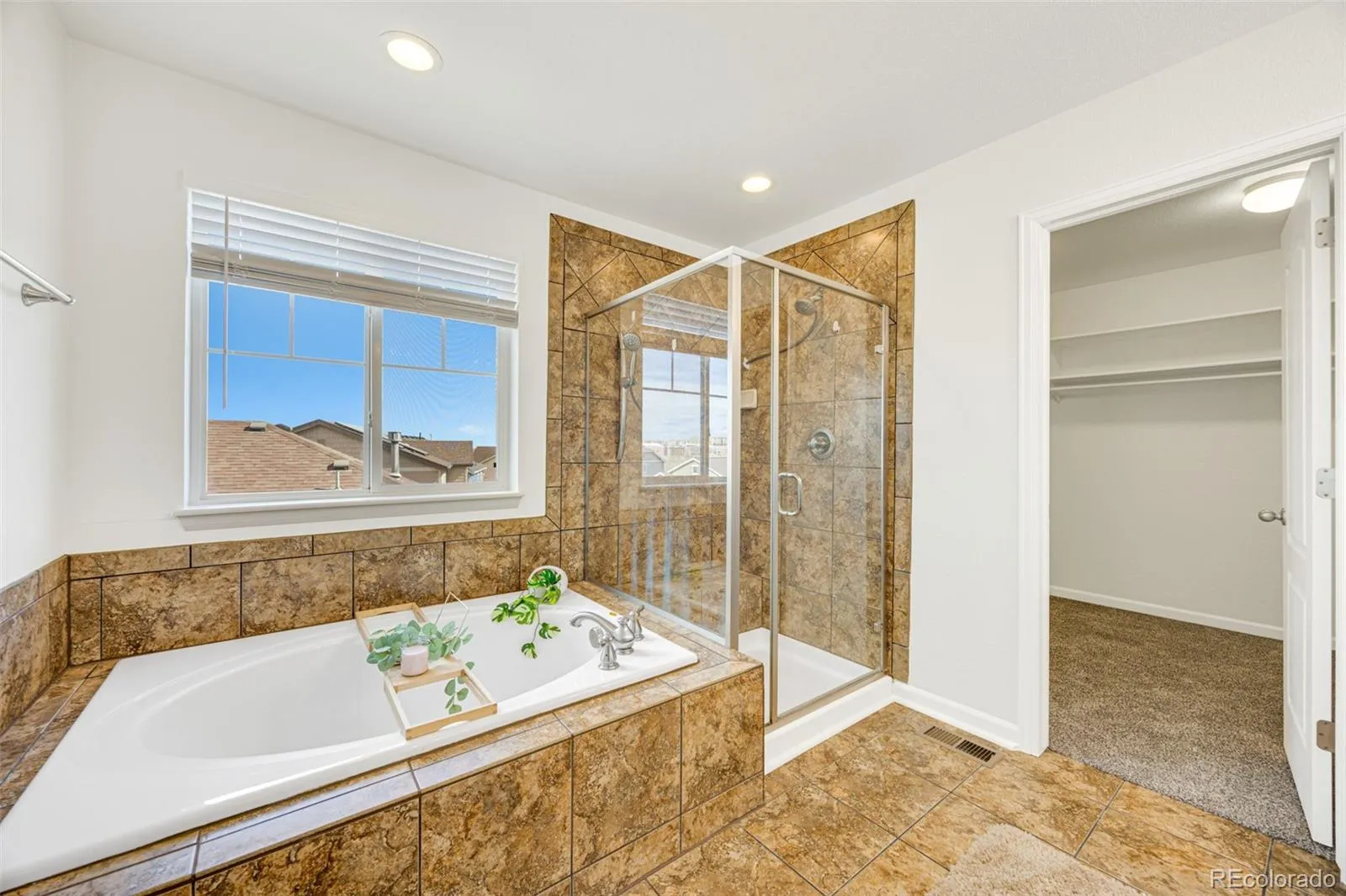 26070 E Davies Drive Aurora CO 80016 MLS #REC7859579 04232026003656 1600 25