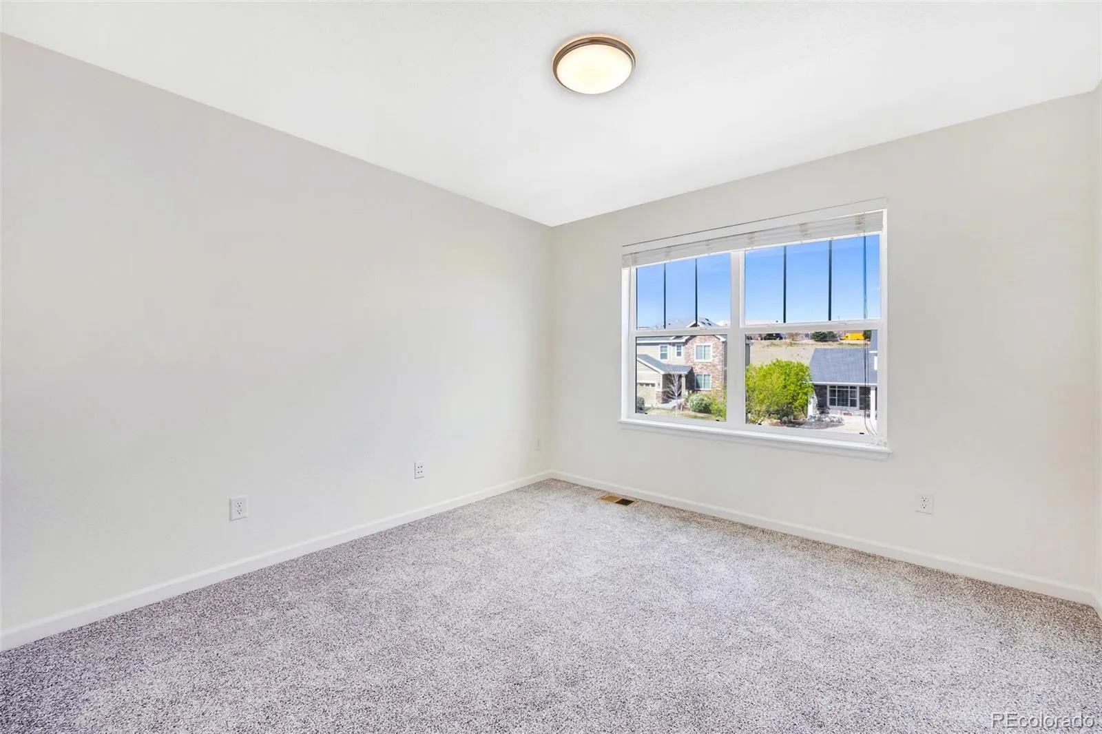 26070 E Davies Drive Aurora CO 80016 MLS #REC7859579 04232026003656 1600 27