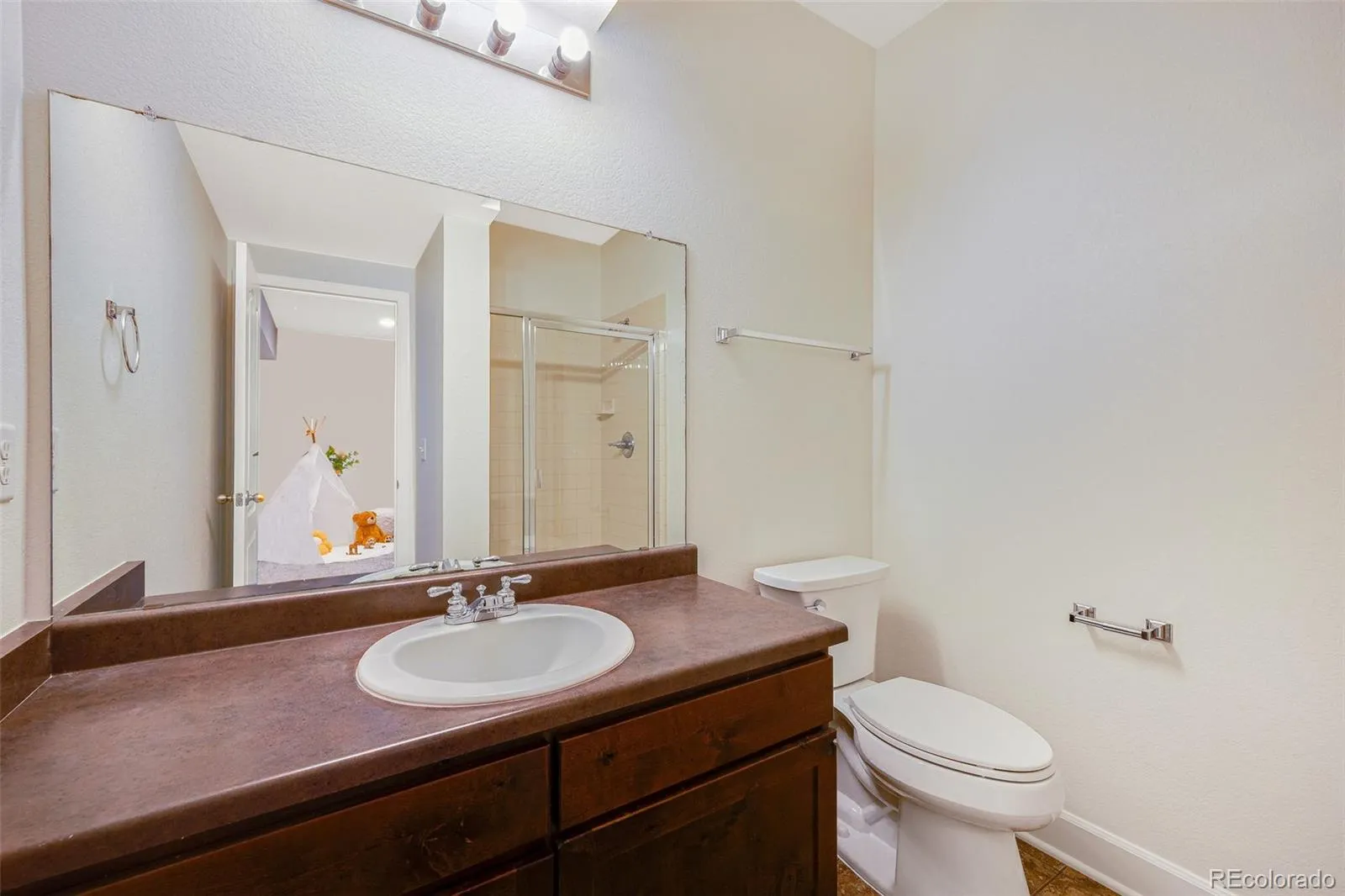 26070 E Davies Drive Aurora CO 80016 MLS #REC7859579 04232026003656 1600 35
