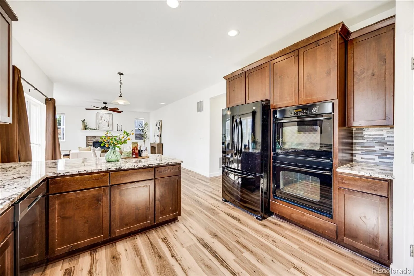26070 E Davies Drive Aurora CO 80016 MLS #REC7859579 04232026003656 1600 9