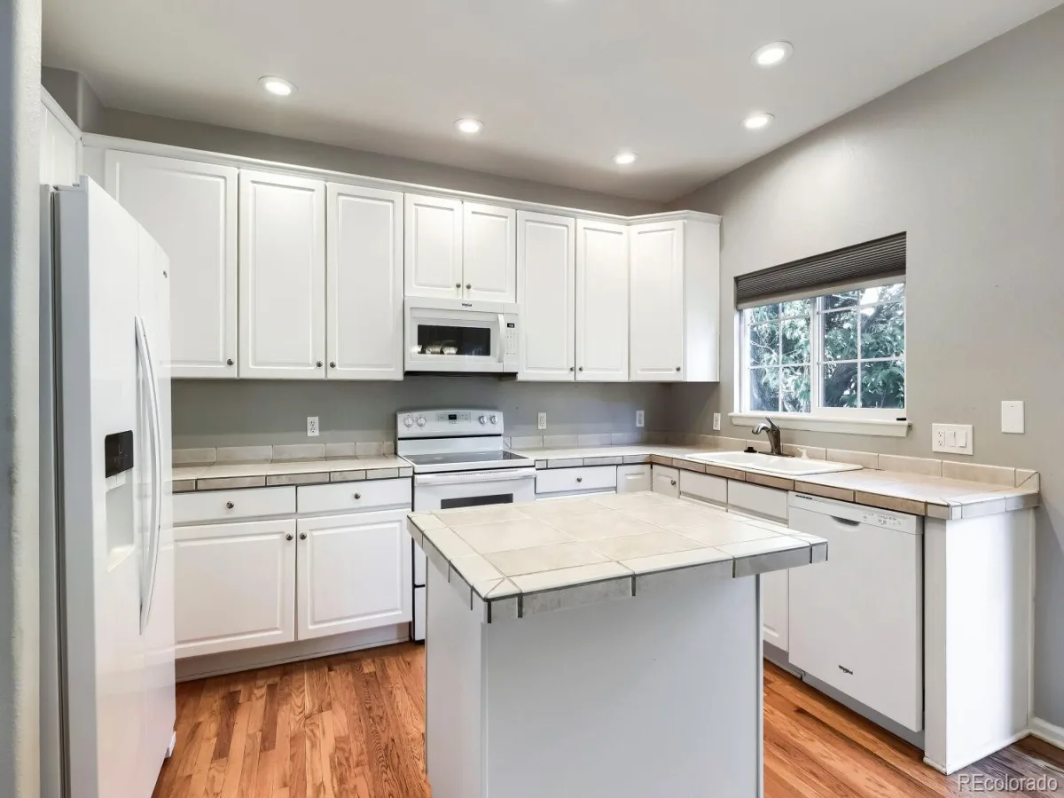9889 Thornbury Way Littleton CO 80129 | MLS #REC7864212 08272026205538 1200 5