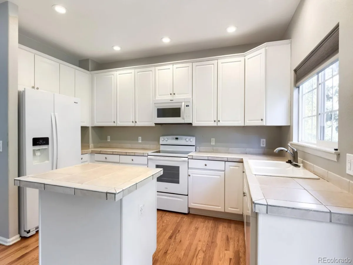 9889 Thornbury Way Littleton CO 80129 | MLS #REC7864212 08272026205538 1200 6