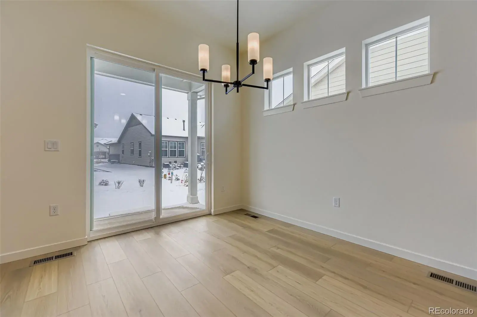 8942 S Riviera Way Aurora CO 80016 MLS #REC7865358 01282026154752 1600 11