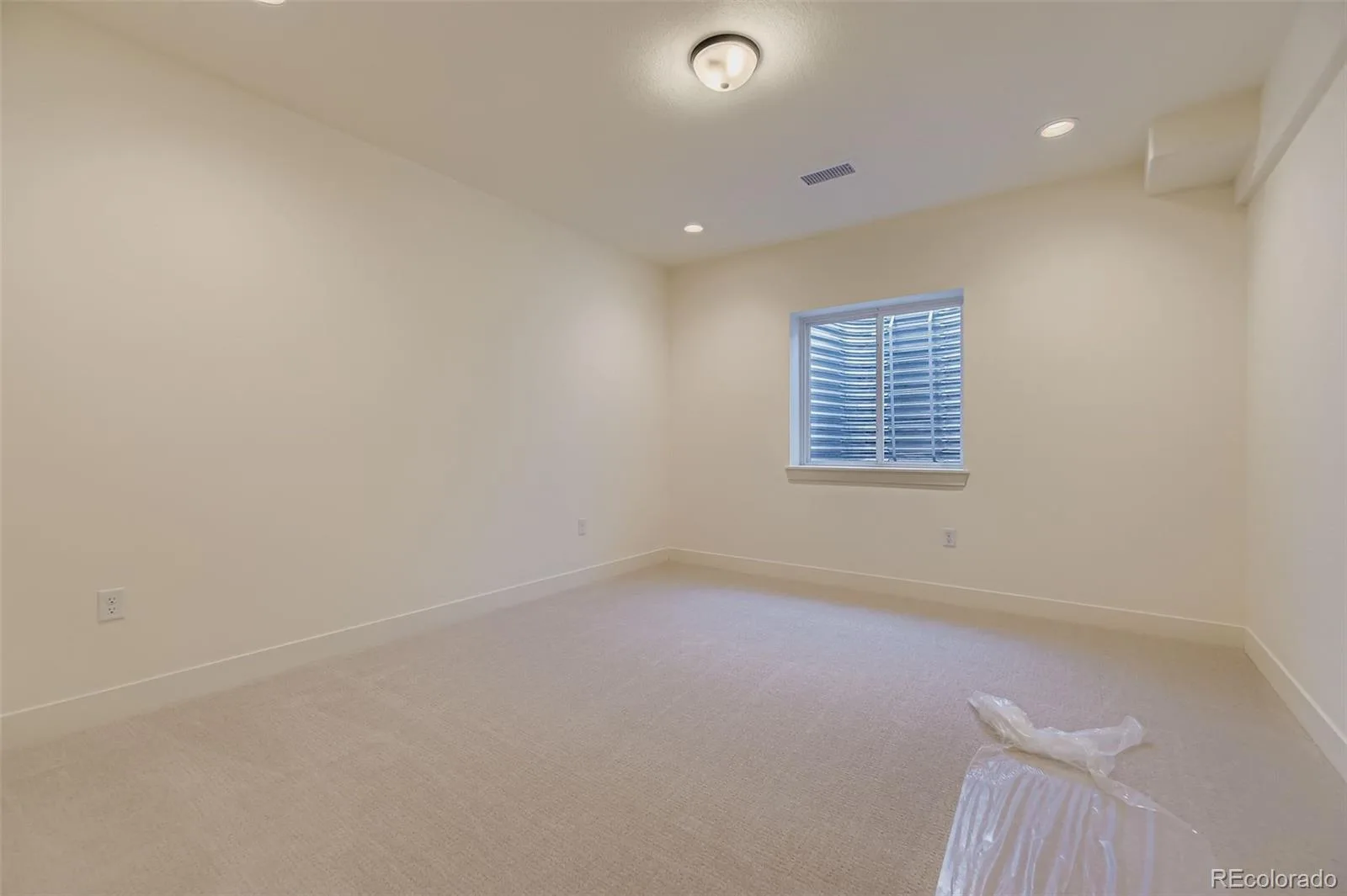 8942 S Riviera Way Aurora CO 80016 MLS #REC7865358 06252026223906 1600 17