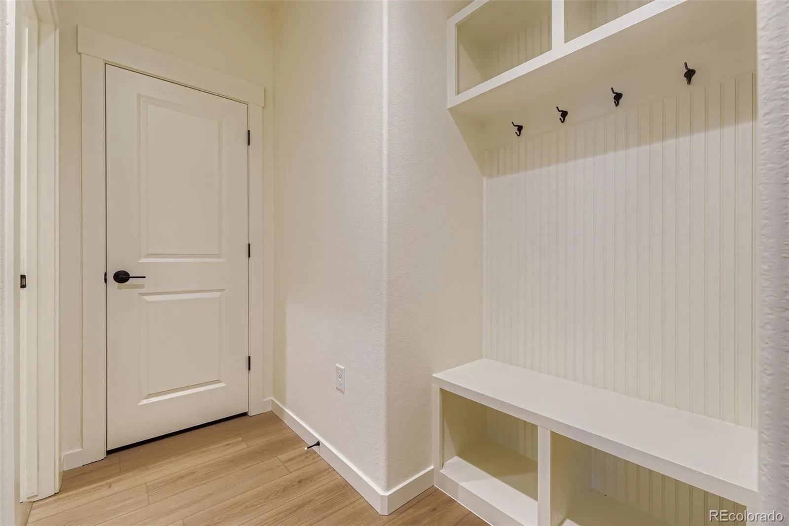 8942 S Riviera Way Aurora CO 80016 MLS #REC7865358 06252026223906 1600 21