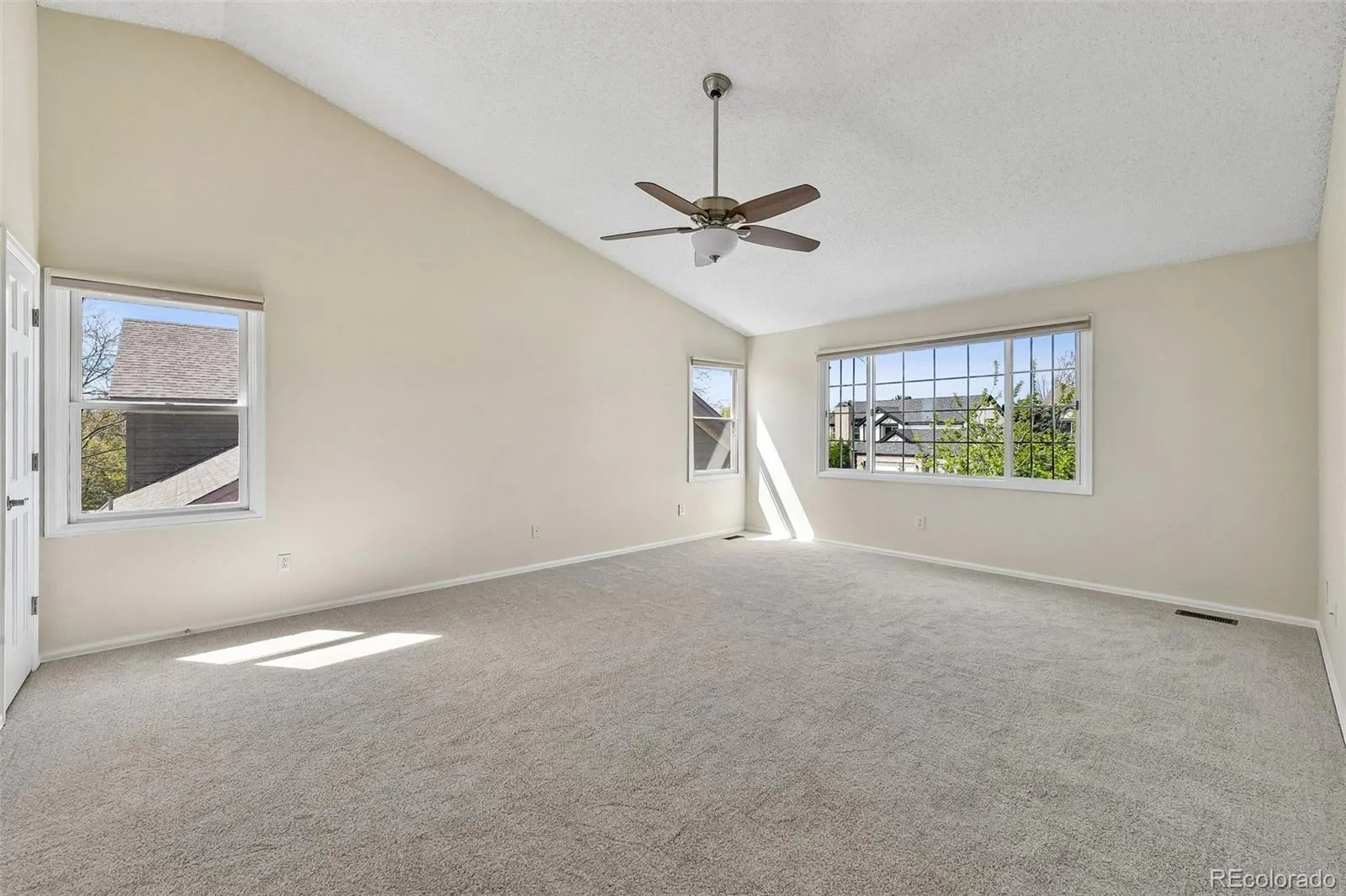 04092026223916 1600 24