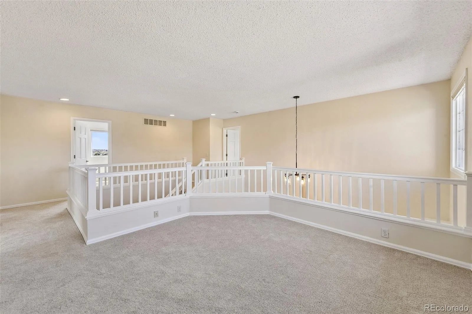 04092026223916 1600 30