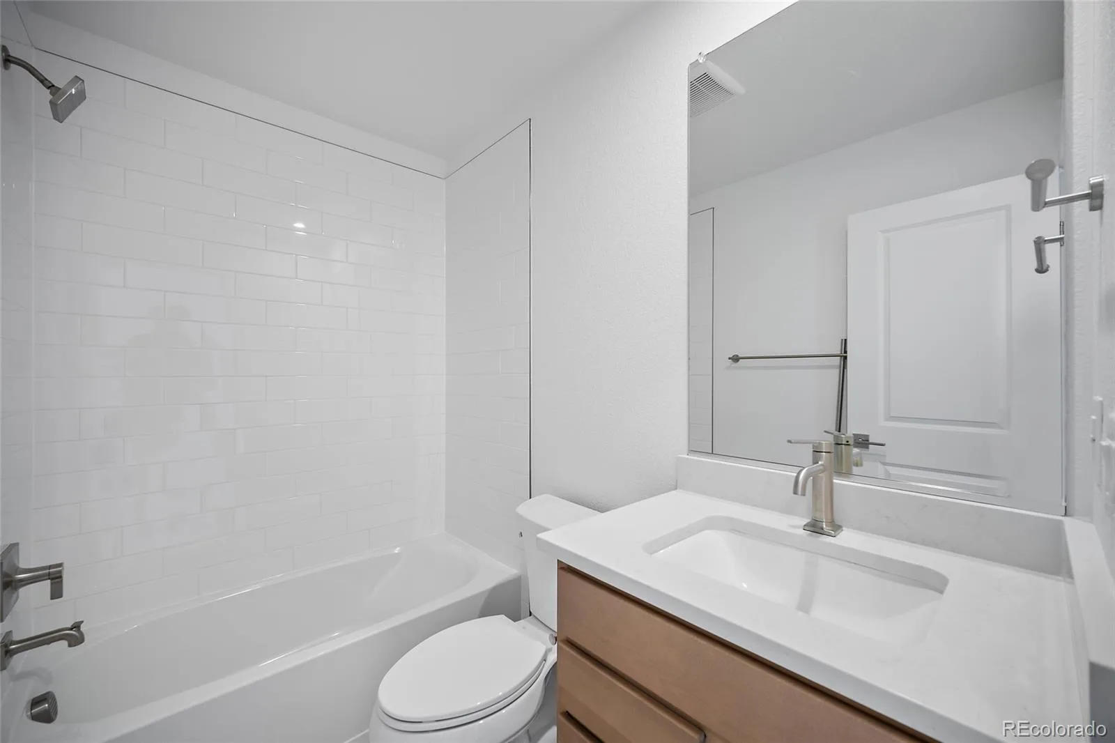 2020 S Holly Street #3 Denver CO 80222 MLS #REC7867127 07172026164509 1600 19