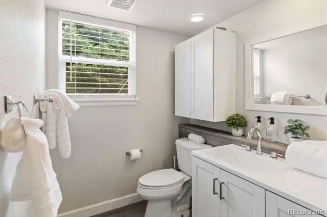 8249 W Phillips Avenue Littleton CO 80128 | MLS #REC7867414 08072026202818 640 12