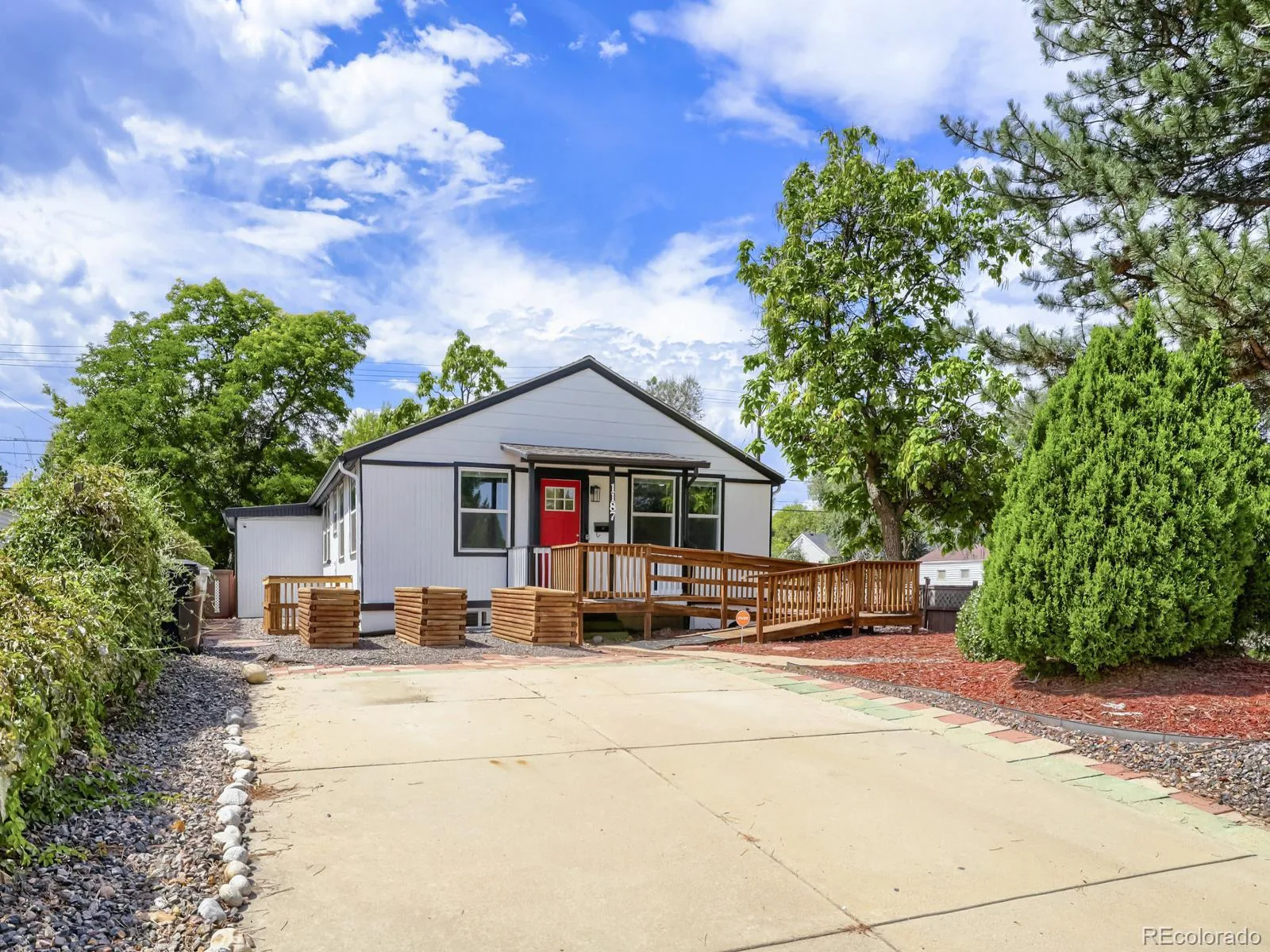 1187 Syracuse Street Denver CO 80220 | MLS #REC7868219 08292026220811 1600 1