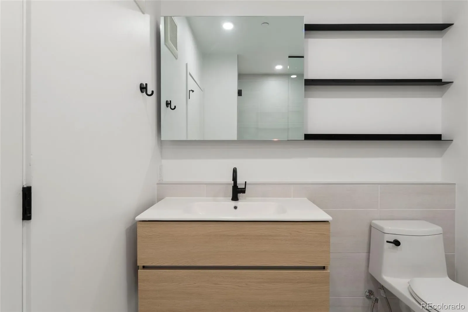 03232026210557 1600 22