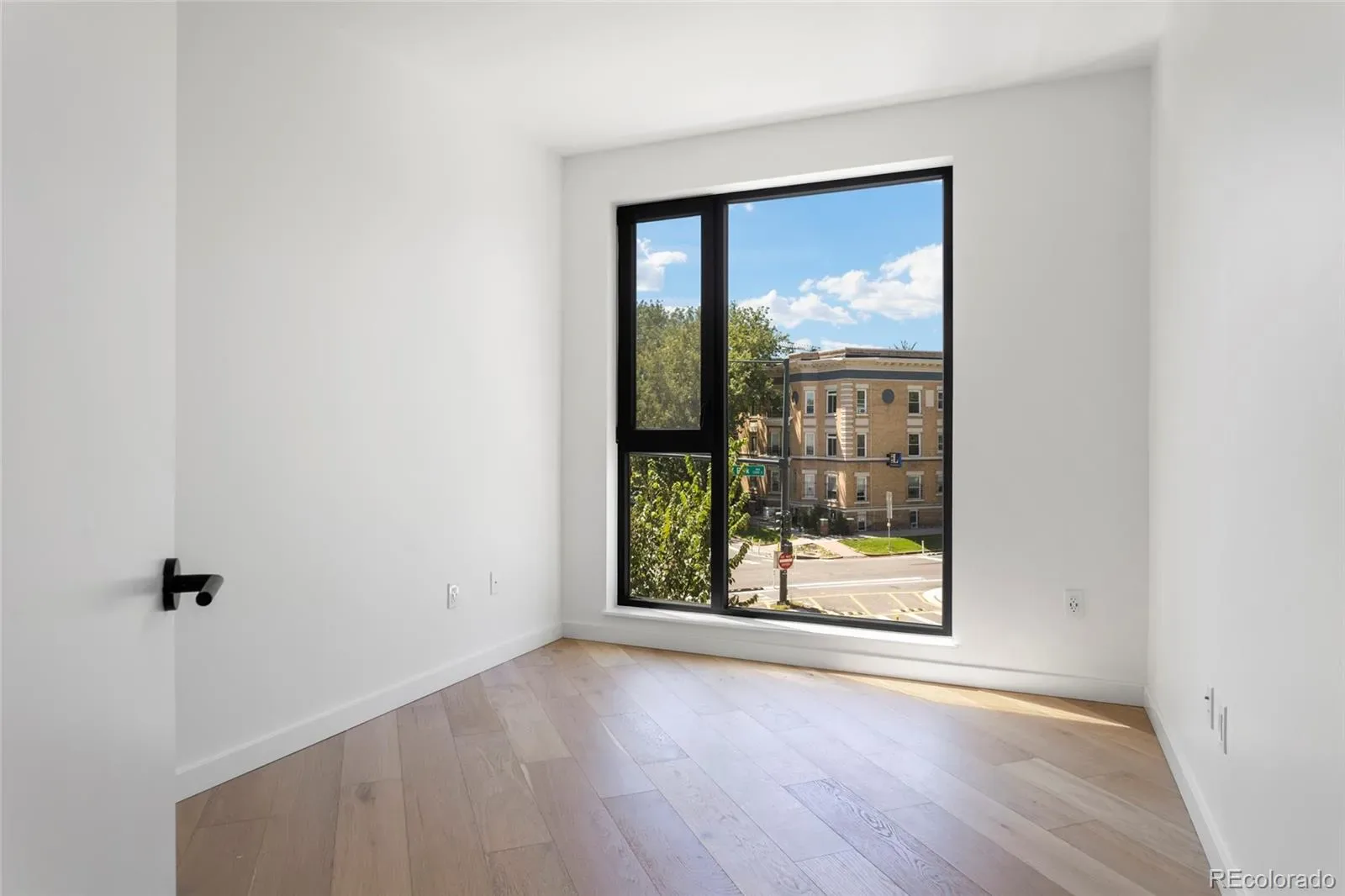 03232026210557 1600 24