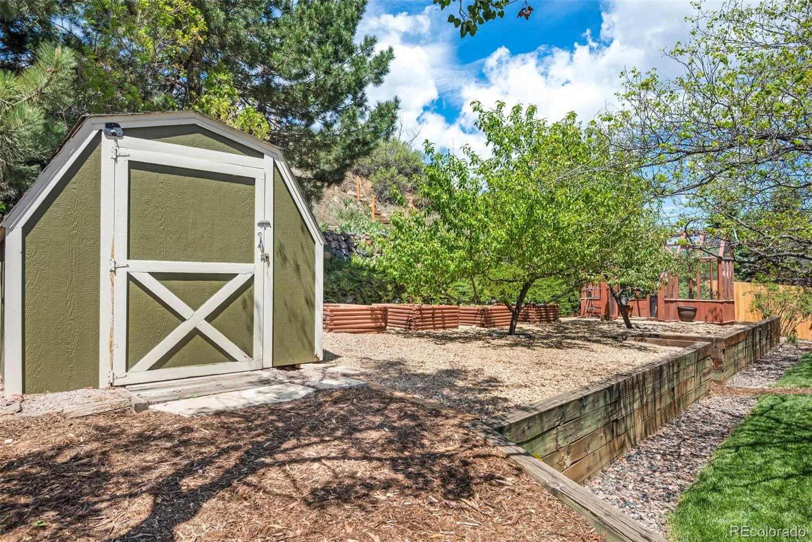 407 Defrance Drive Golden CO 80401 MLS #REC7869840 06092026043007 1600 34