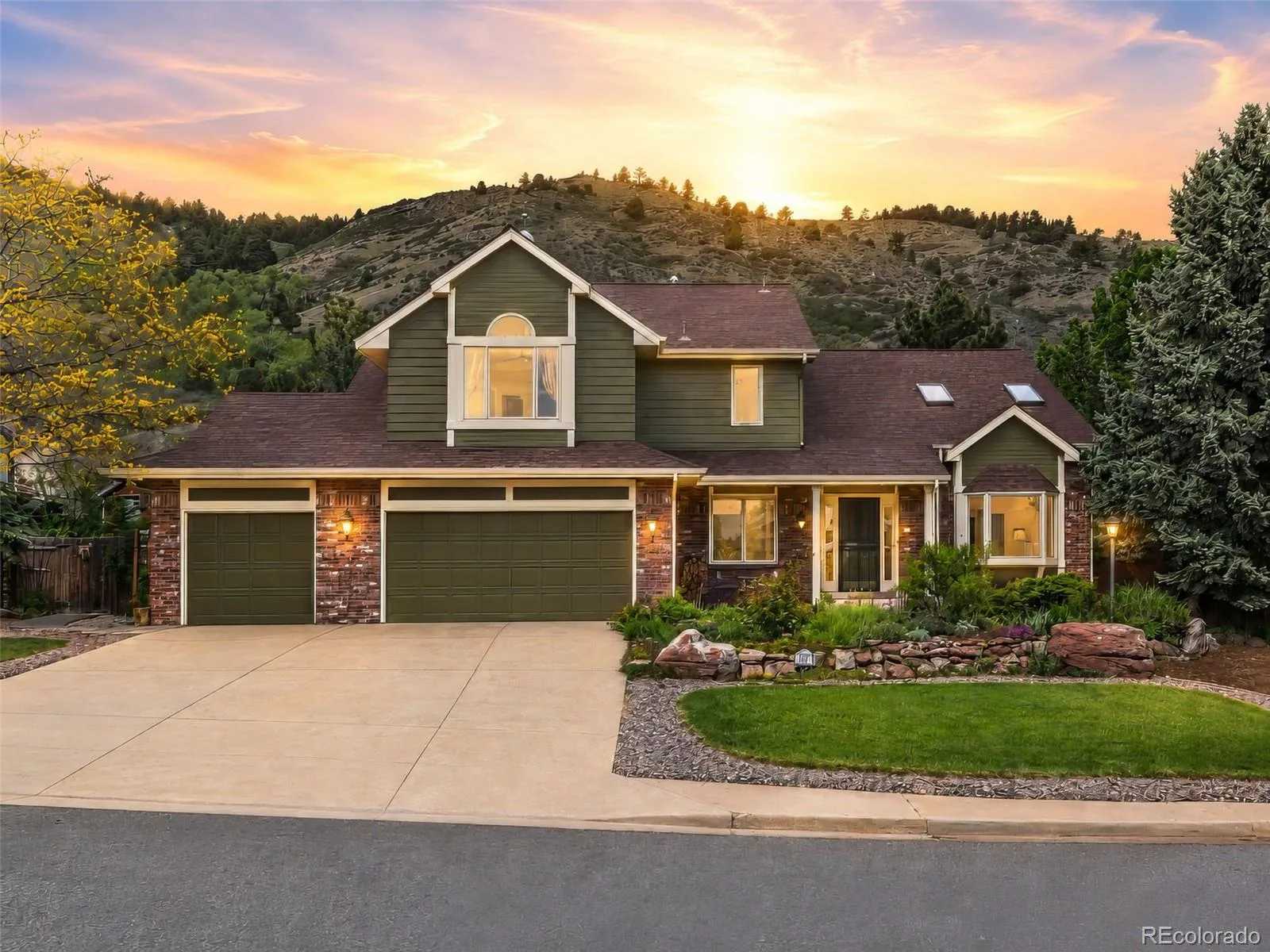407 Defrance Drive Golden CO 80401 MLS #REC7869840 06092026043007 1600 48