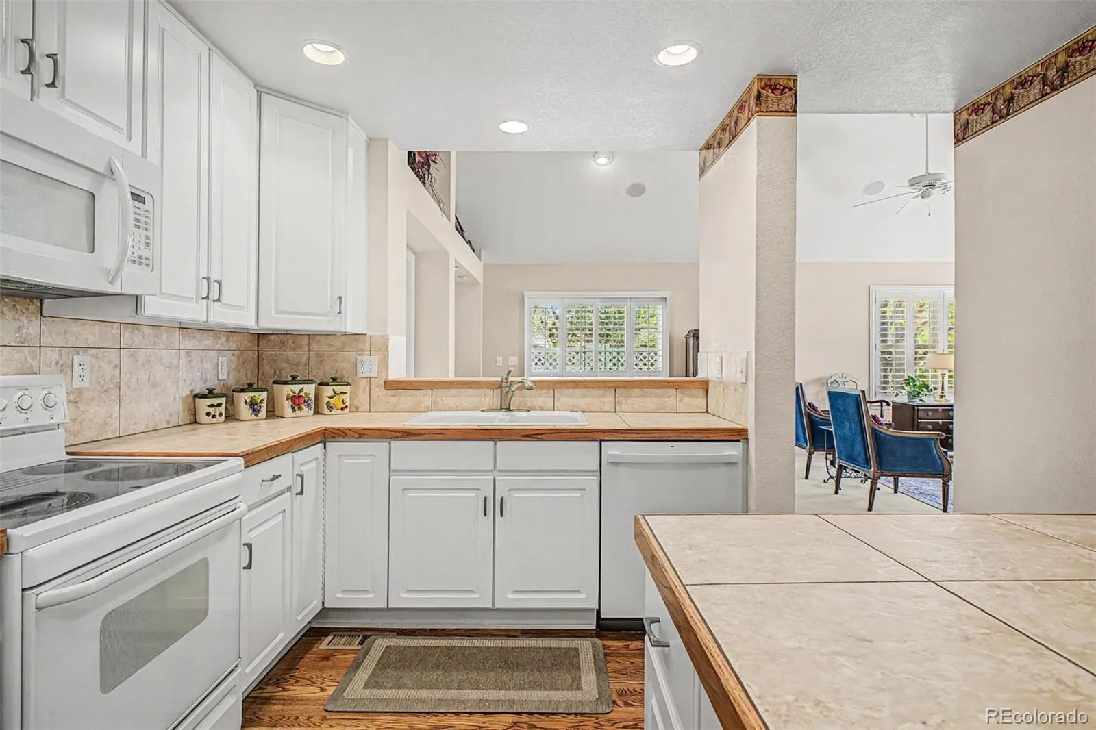 6340 Deframe Way Arvada CO 80004 MLS #REC7871828 04272026173819 1600 14