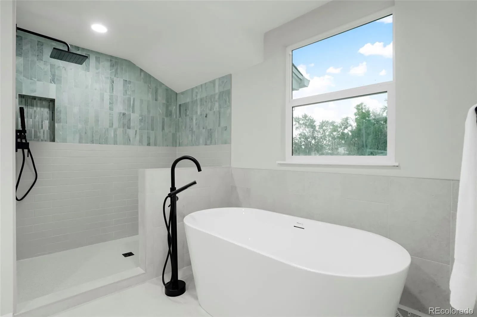 3692 E Briarwood Avenue Littleton CO 80122 | MLS #REC7871840 08292026134247 1600 23