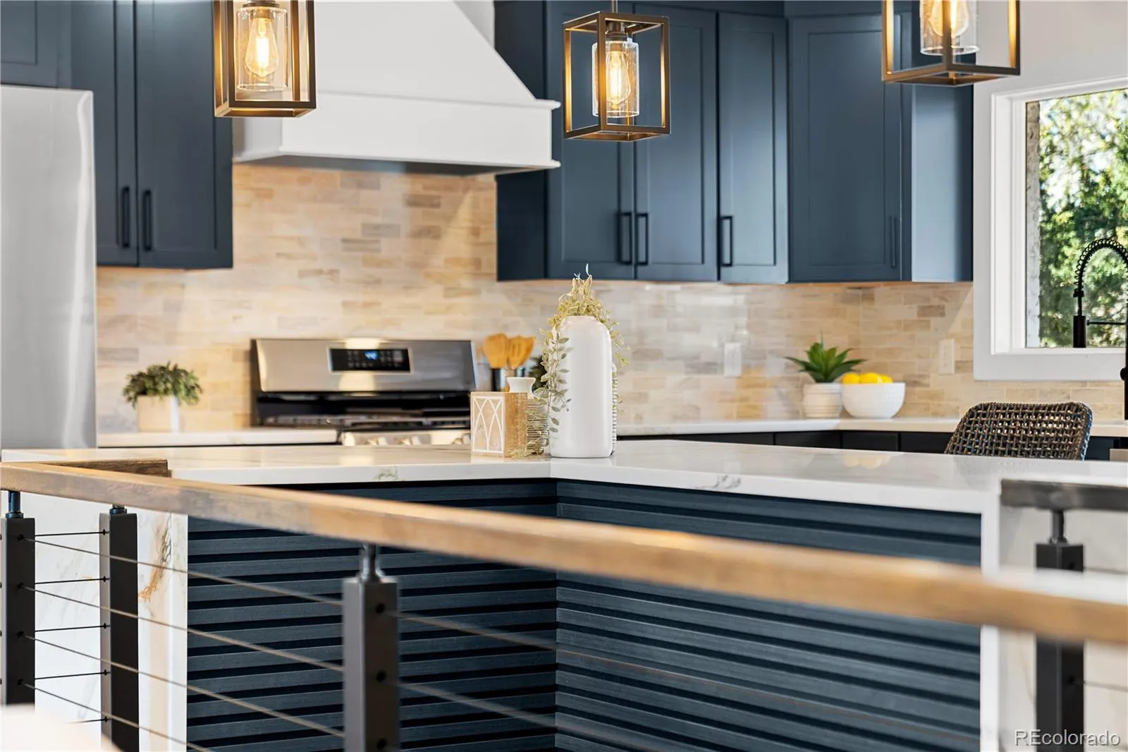 04122026223706 1600 19