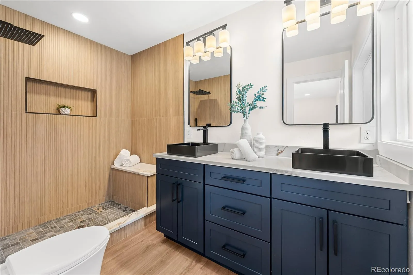 04122026223706 1600 24