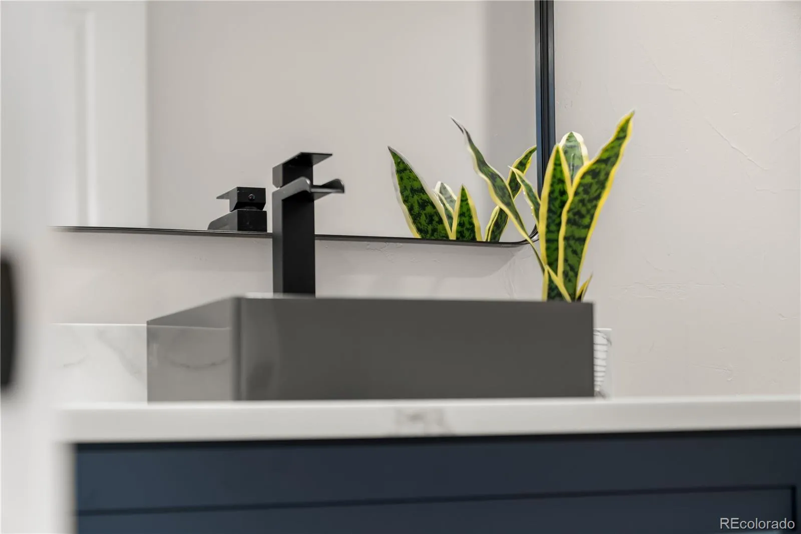 04122026223706 1600 27