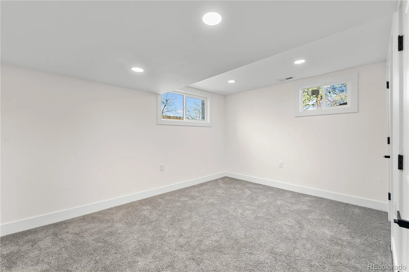 04122026223706 1600 29