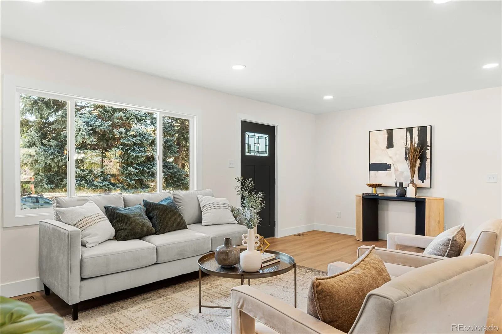 04122026223706 1600 8