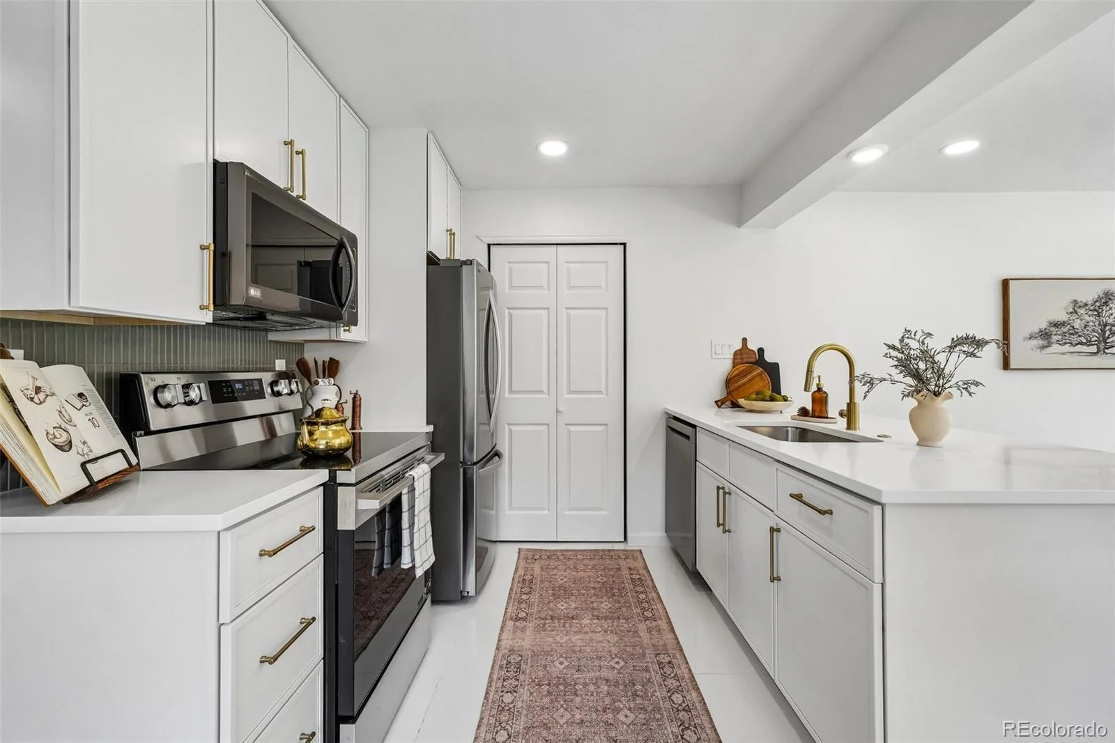 2850 Ivy Street Denver CO 80207 | MLS #REC7879357 08142026163419 1600 14