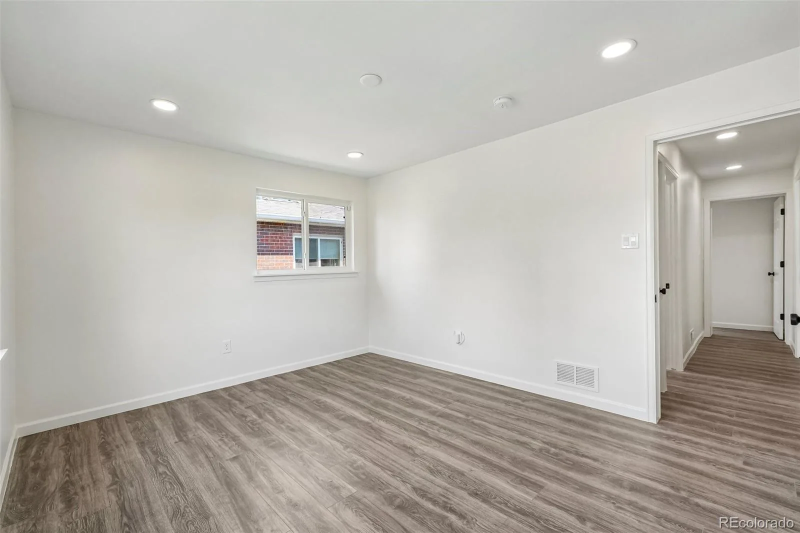 2850 Ivy Street Denver CO 80207 | MLS #REC7879357 08142026163419 1600 24