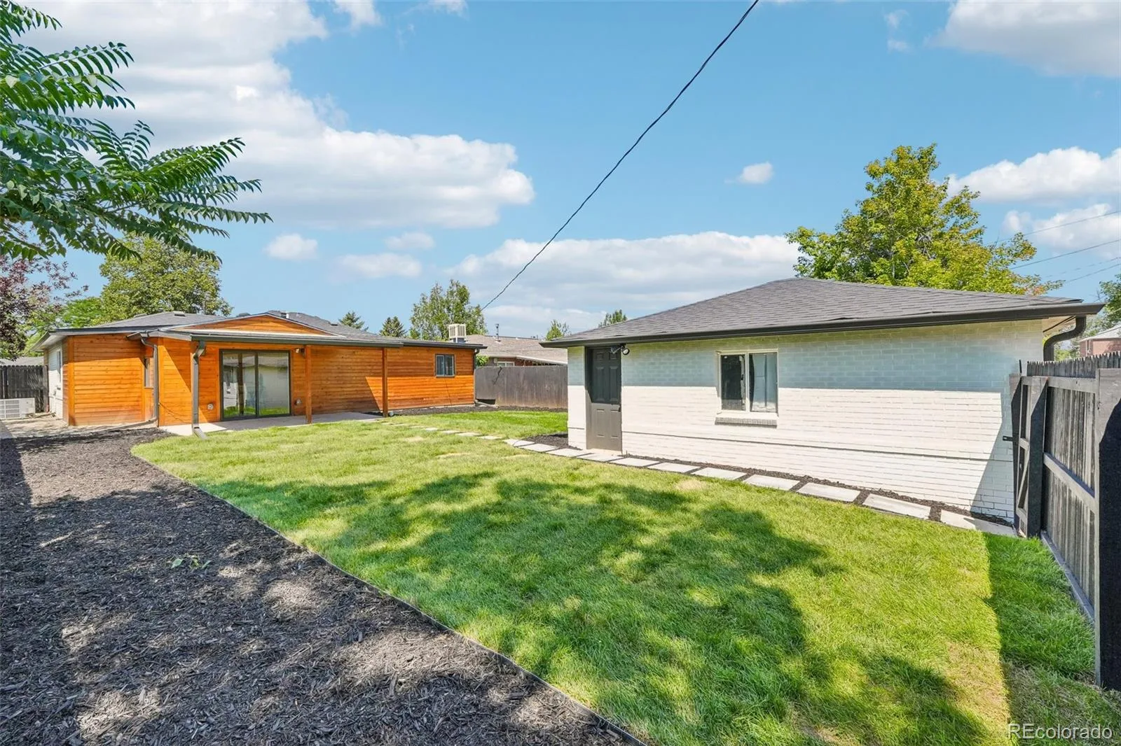 2850 Ivy Street Denver CO 80207 | MLS #REC7879357 08142026163419 1600 40