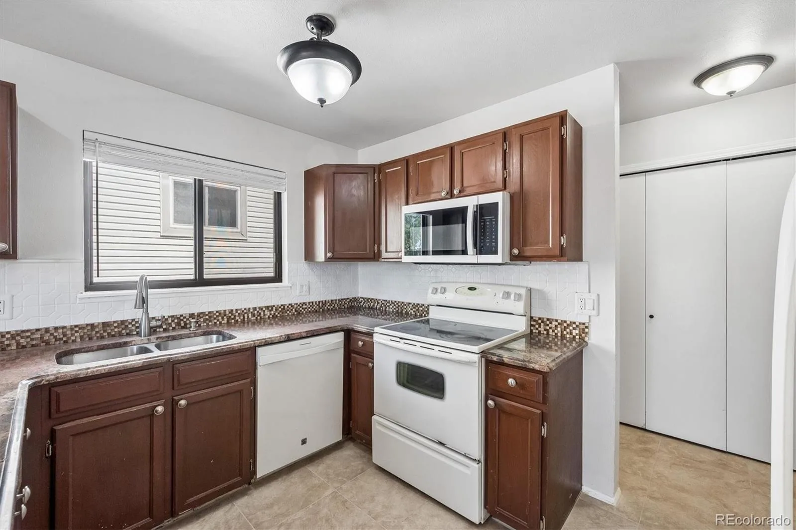 18956 E Mercer Drive Aurora CO 80013 | MLS #REC7885469 07162026191427 1600 9