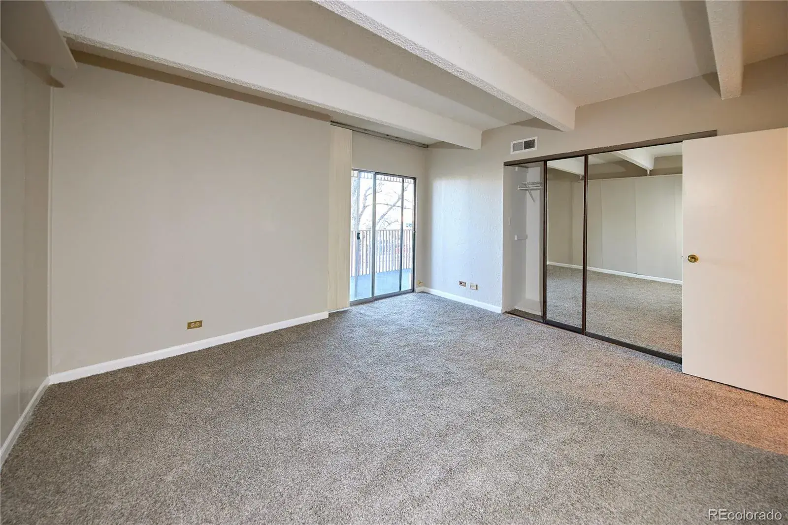 8060 E Girard Avenue #102 Denver CO 80231 MLS #REC7886121 02242026161938 1600 11