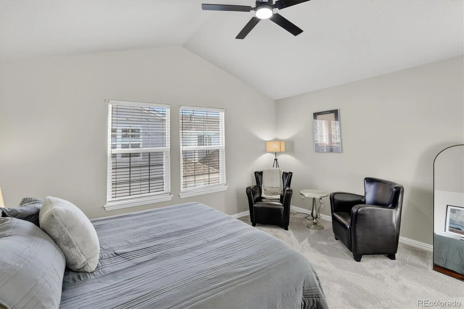 04032026220519 1600 12