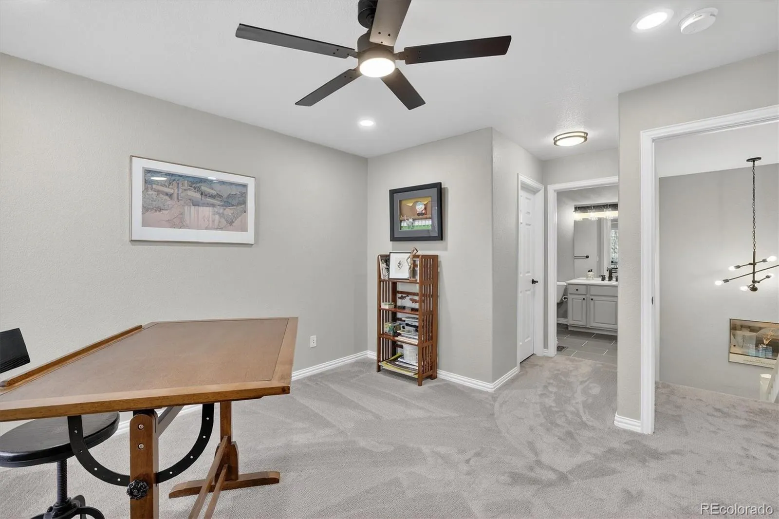 04032026220519 1600 18