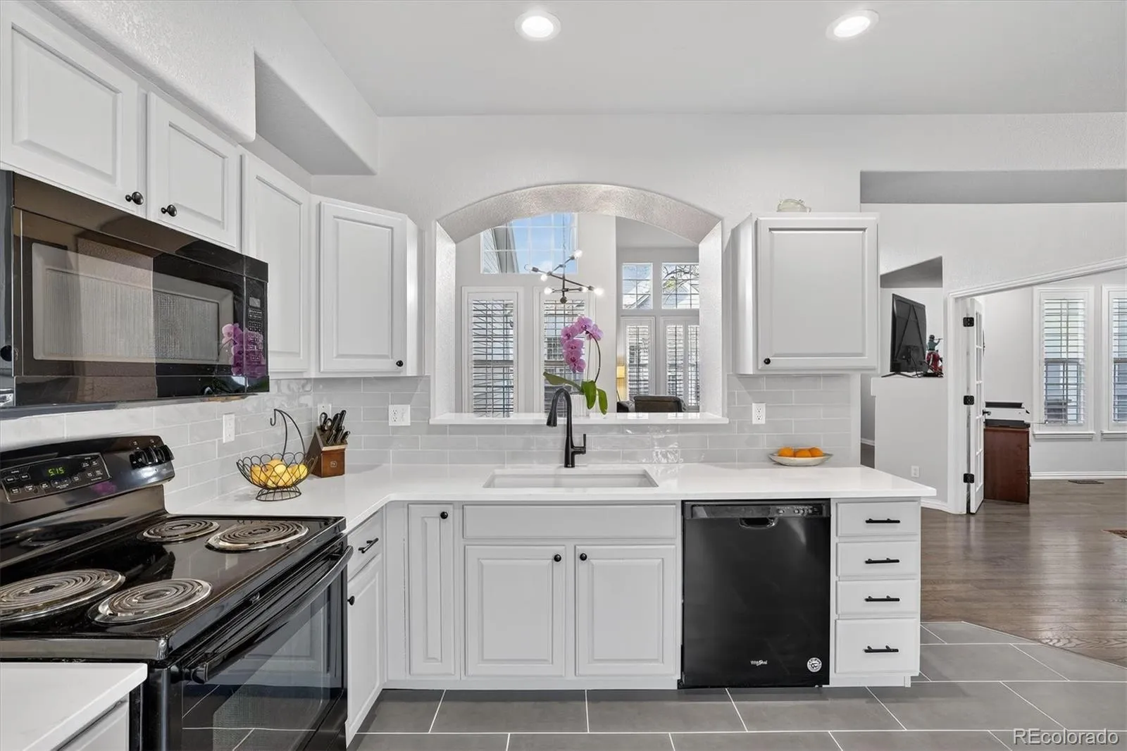 04032026220519 1600 6