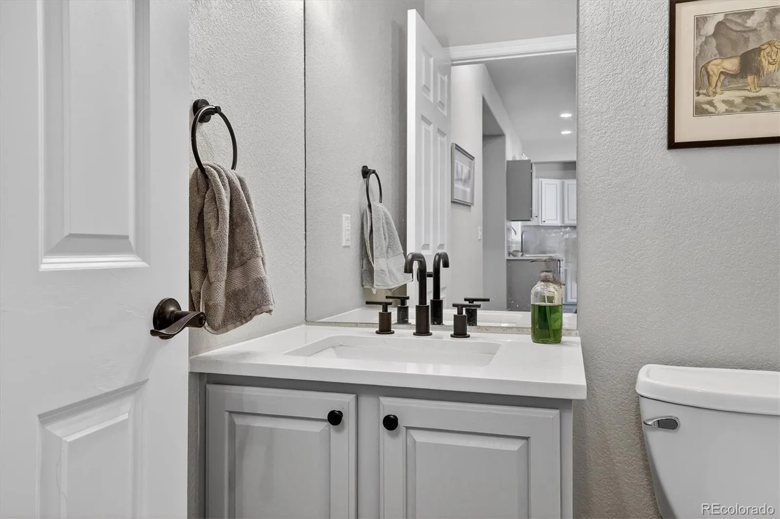 04032026220519 1600 9