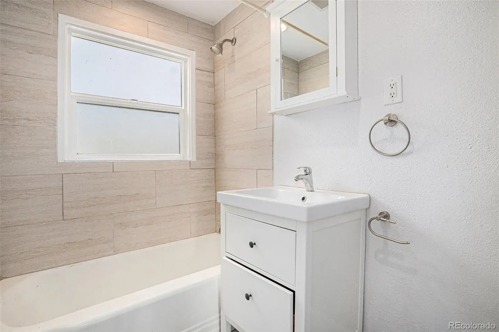 1764 Oswego Street Aurora CO 80010 MLS #REC7894047 01152026190848 1600 11
