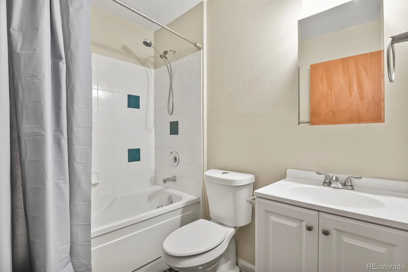 4290 S Mobile Circle #A Aurora CO 80013 MLS #REC7894909 06272026185559 1600 23