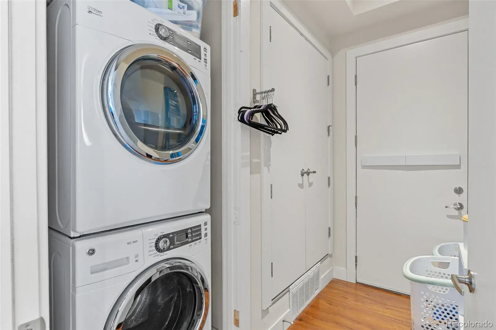 03052026175610 1600 32