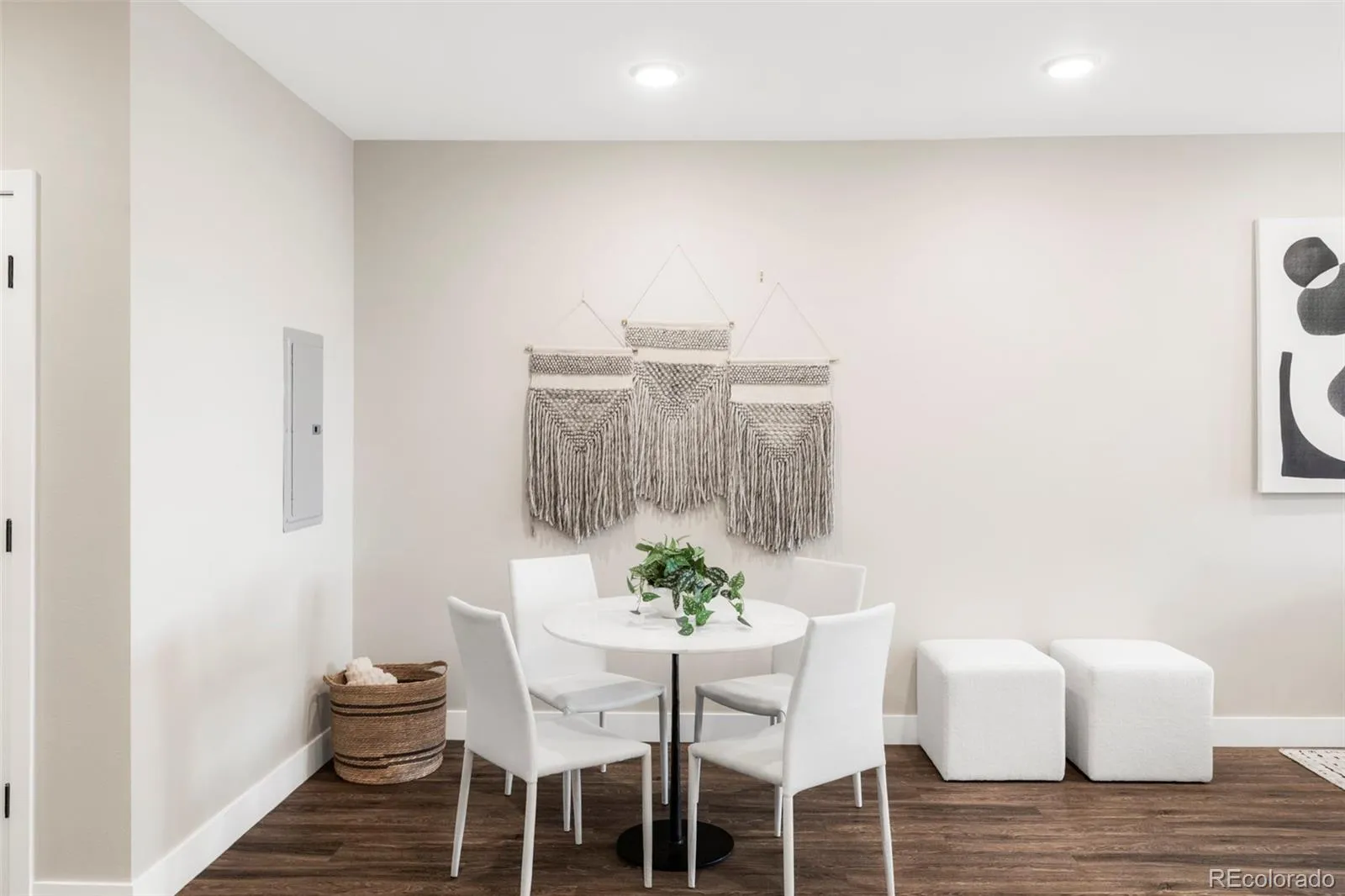 04202026210553 1600 7