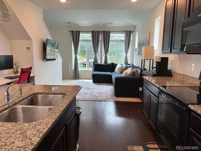 200 S Oak Hill Street Aurora CO 80018 | MLS #REC7899008 08312026171950 640 6