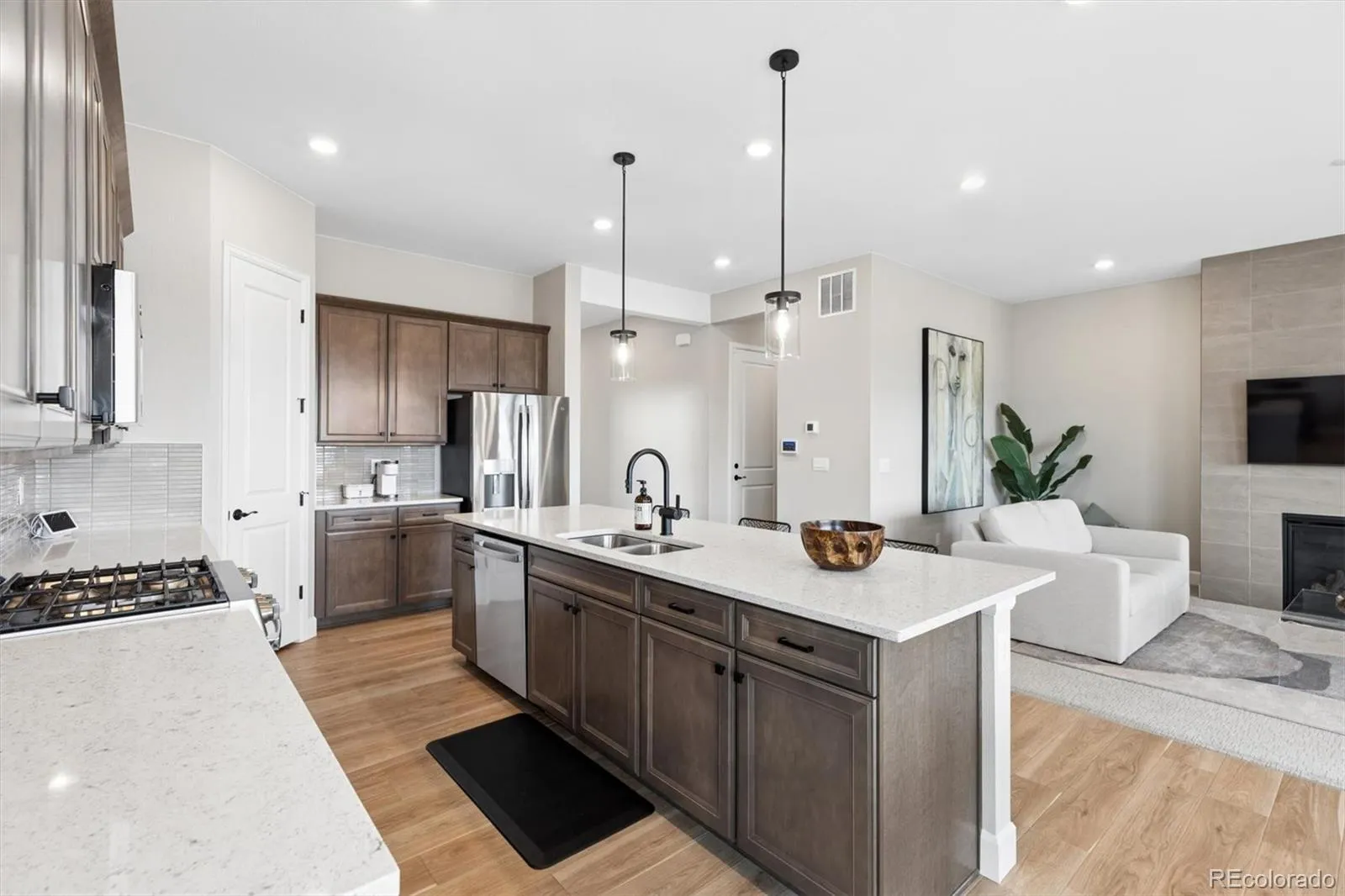 04172026213354 1600 10