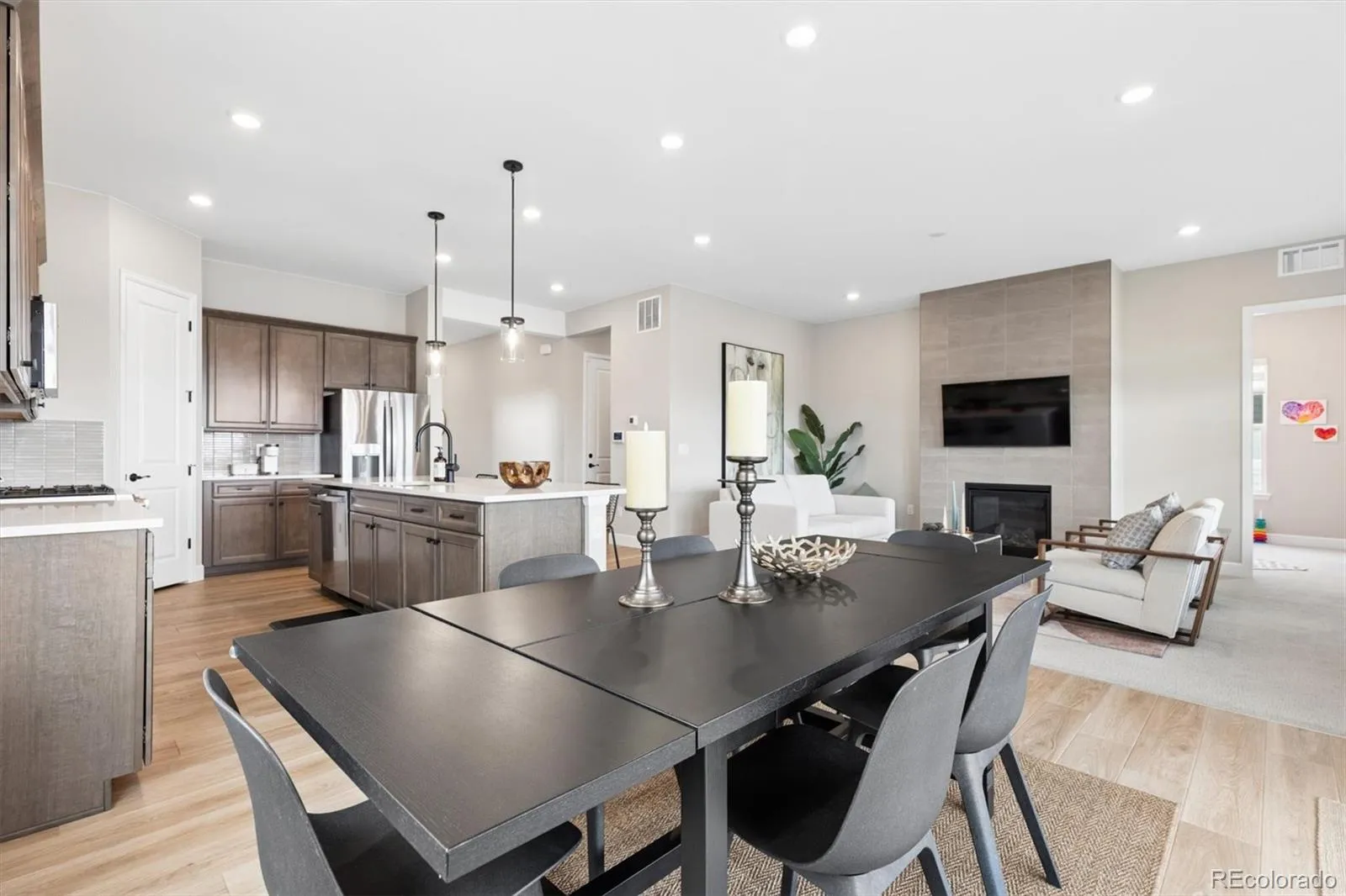 04172026213354 1600 12