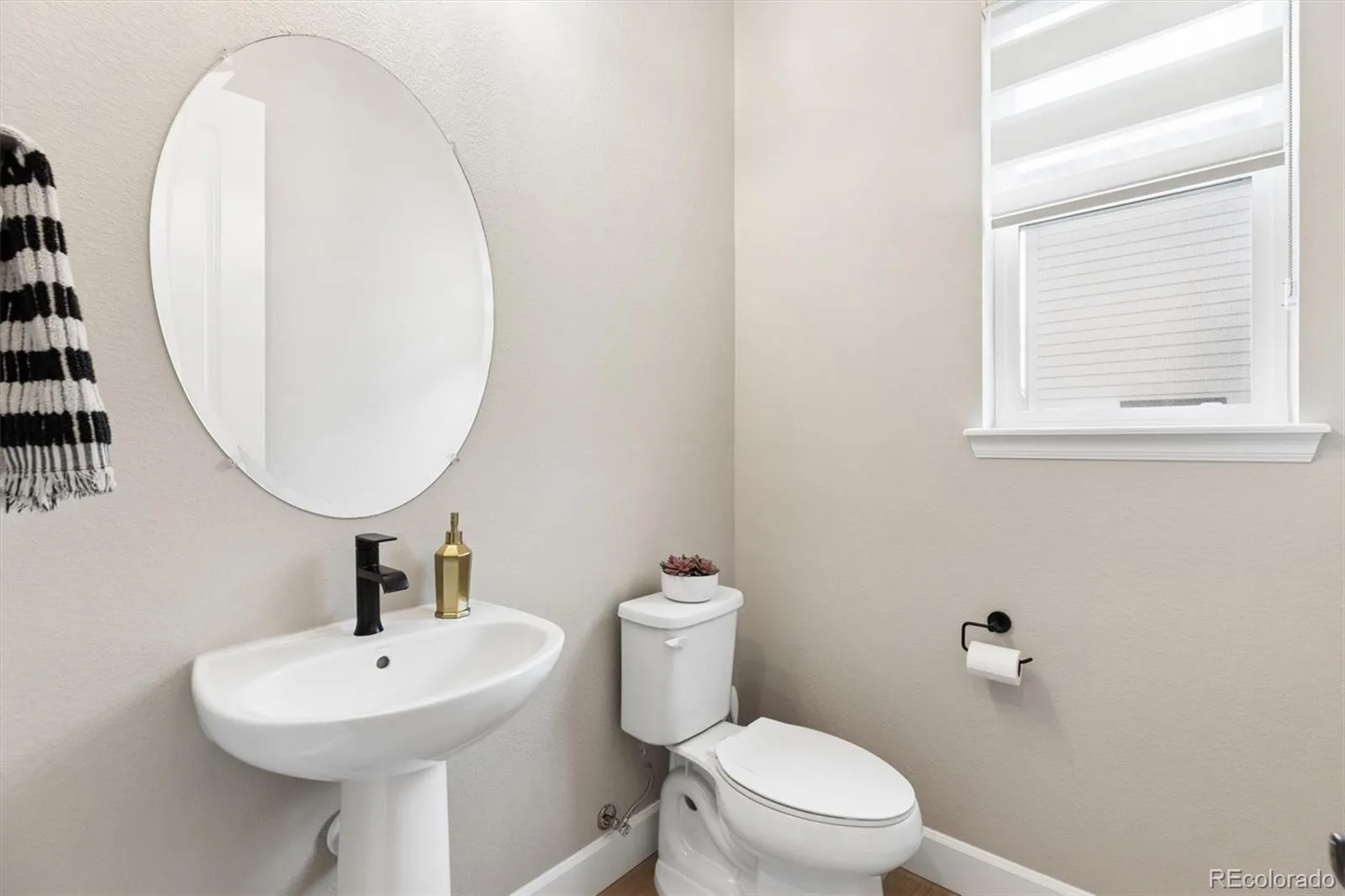 04172026213354 1600 18