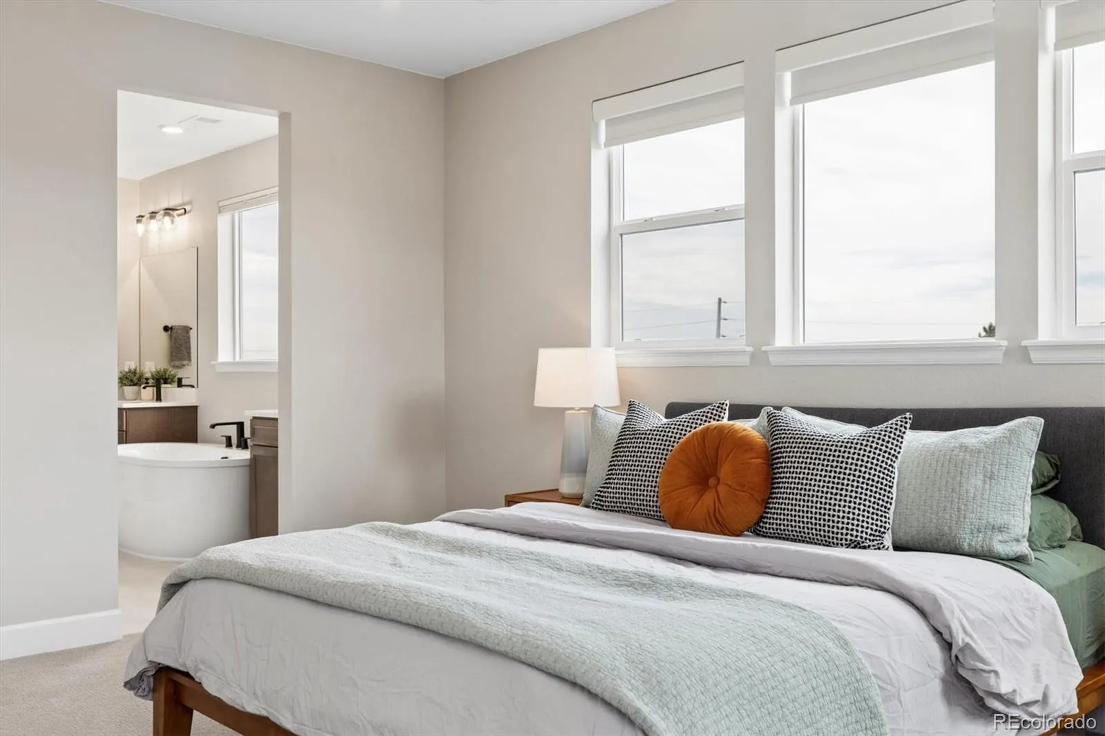 04172026213354 1600 21