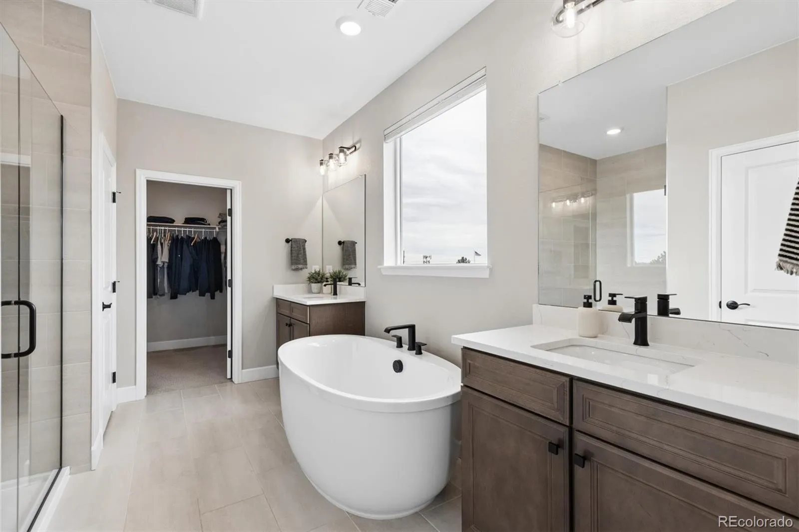 04172026213354 1600 23