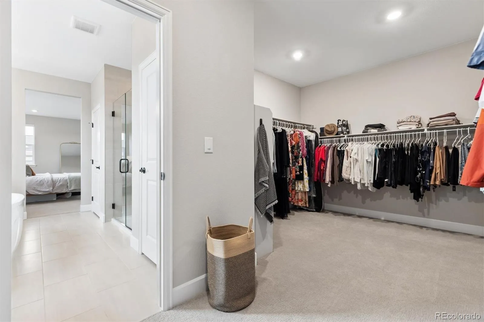 04172026213354 1600 25