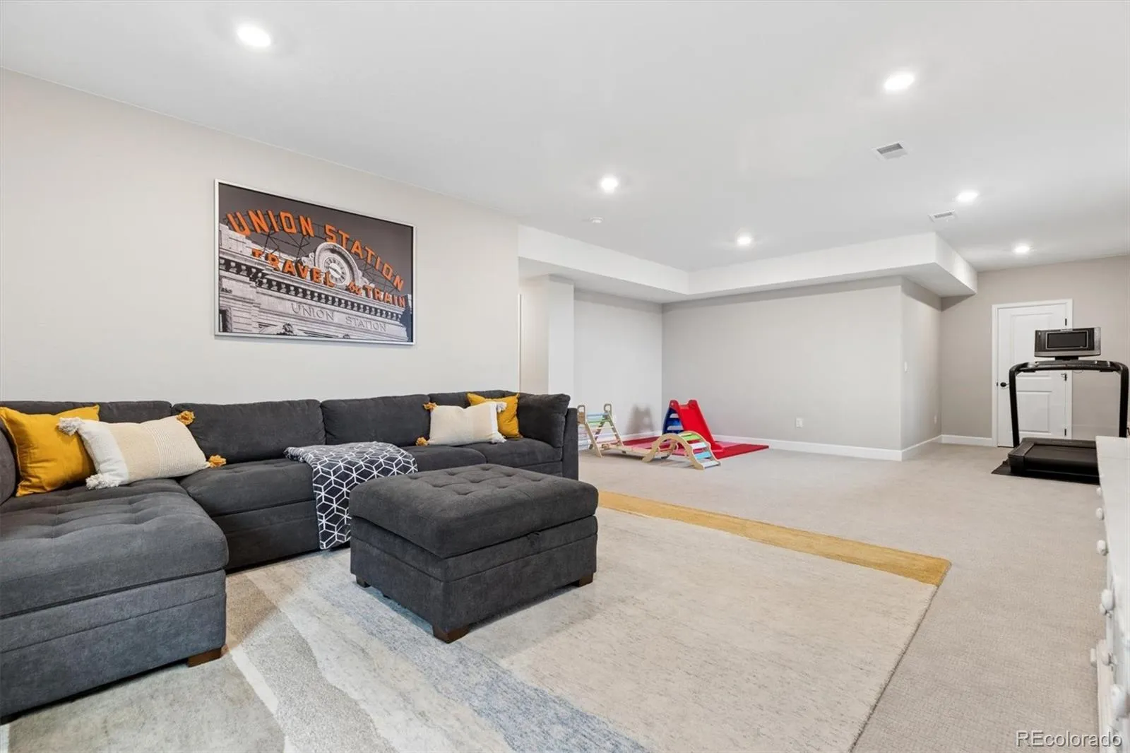 04172026213354 1600 32