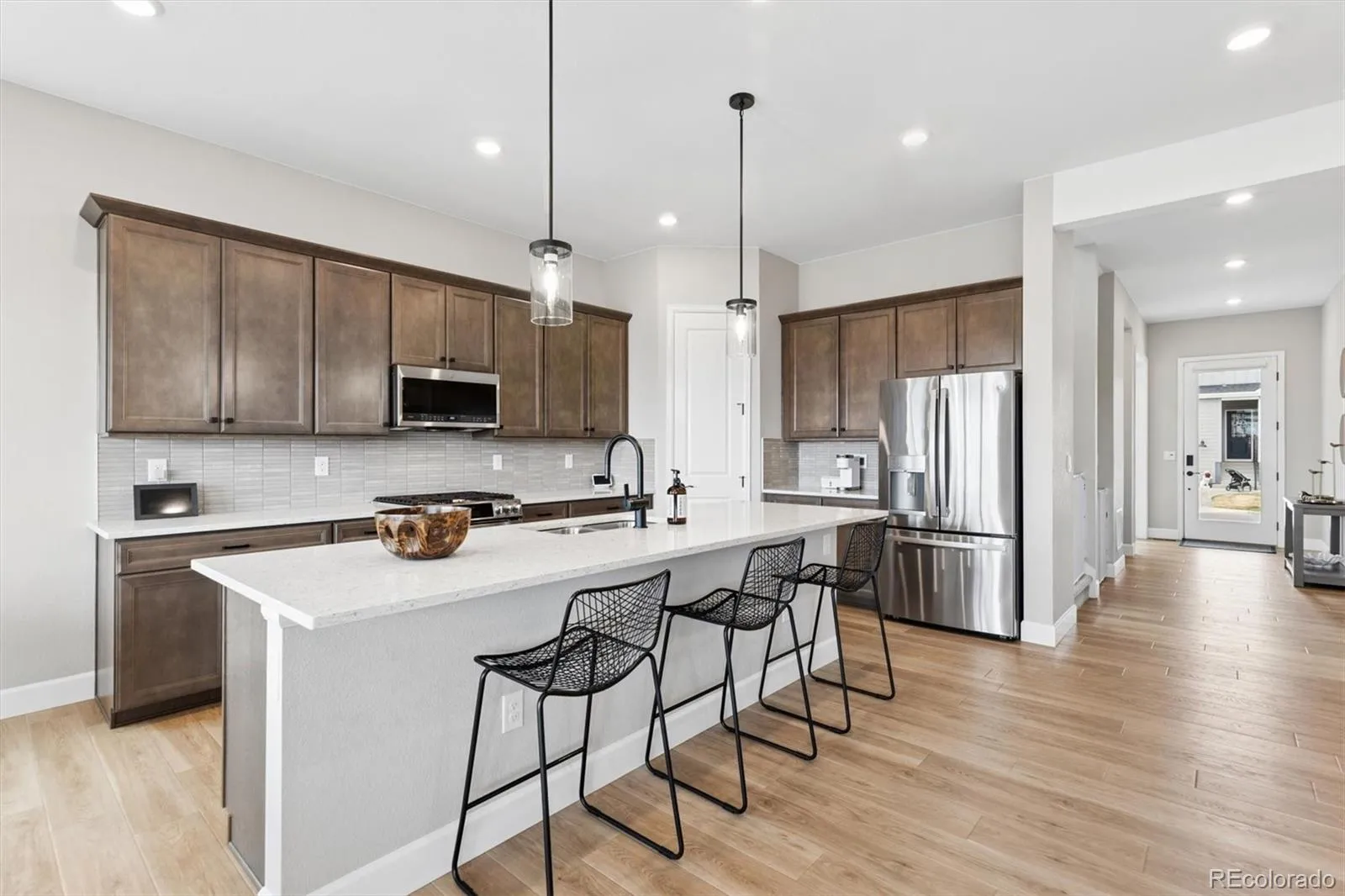 04172026213354 1600 8