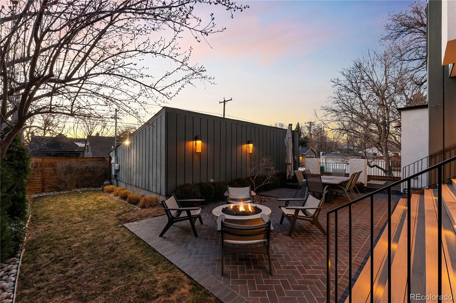 03082026000307 1600 10